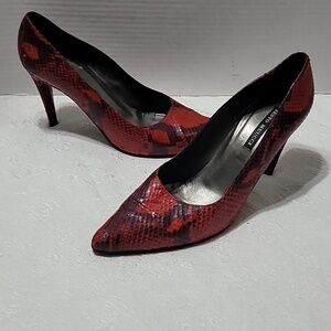 Sesto Meucci Women's Red Snake Print Pumps Size 9